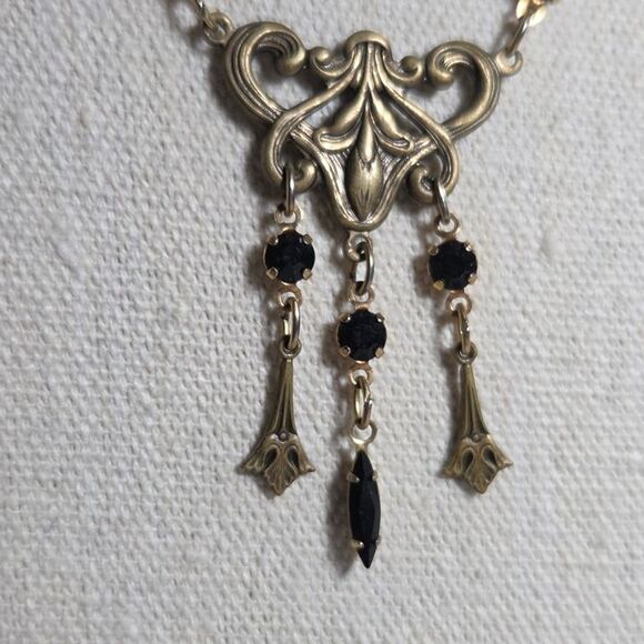 Vintage Signed SADIE GREEN Art Nouveau Style Black Stone Dangle Pendant Necklace - Picture 3 of 8